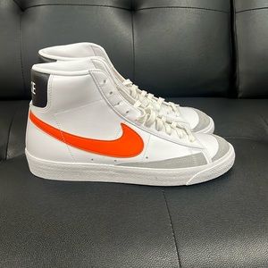 Nike Blazer Mid '77 Vintage White Safety Orange Black BQ6806-123 Men's